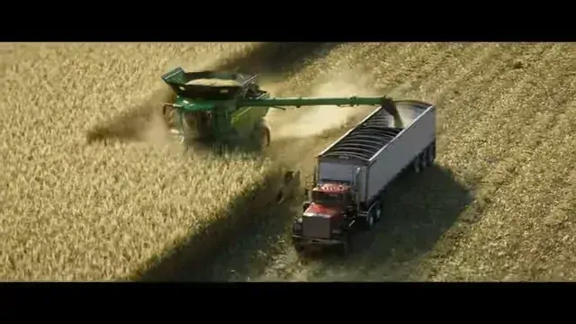 Farming Simulator 22 (PS4)